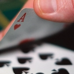 Блэкджек против системы казино - карты на столе